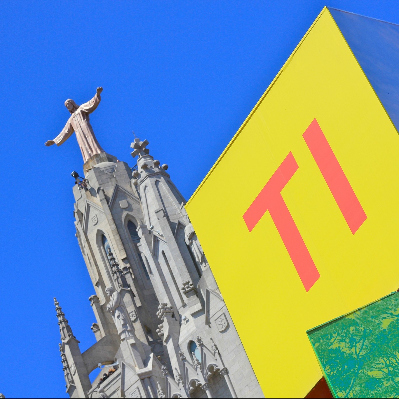 Trú